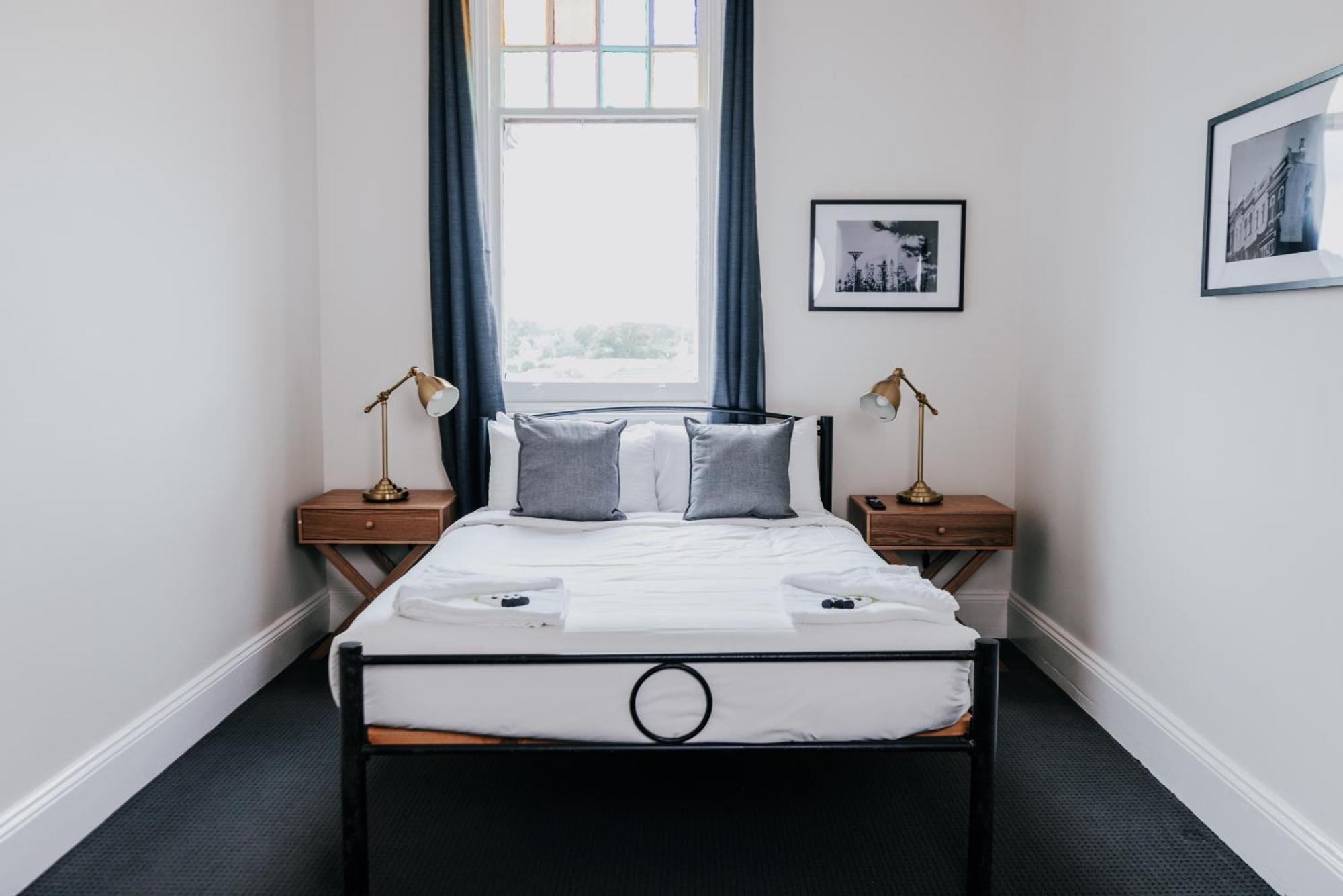 Holmesville Hotel Bilik gambar